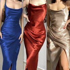 Vestido de fiesta mujer delgado y elegante de satén con aberturas largas en verso