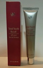 Reafirmante facial Serious Skin Care Total Youth Recall All Over 1,7 fl. oz (sellado)
