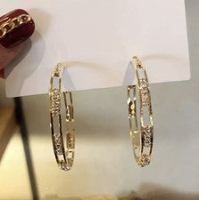 Joyería grande de oro criollo para mujer y mujer equipada con pedrería brillante