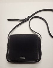 Bandolera para mujer NINE WEST negra nueva sin etiquetas interior cremallera bolsillo trasero espuma suave
