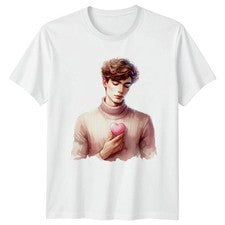 Camiseta unisex retrato hombre sosteniendo corazón gráfico