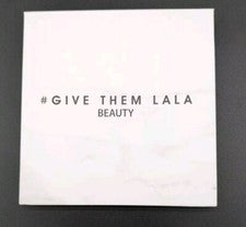Paleta Give Them Lala Beauty The Grown Woman mate y brillante 🦋 Precio de venta sugerido por el fabricante 42 USD