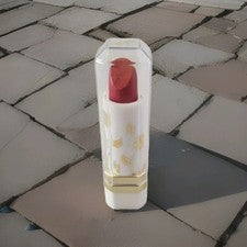 Lápiz labial NK, cereza, cosméticos, maquillaje, mejora de belleza.