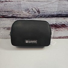 Riñonera Lululemon Everywhere de cuero de cactus negra plateada 1L NUEVA NUEVA CON ETIQUETAS