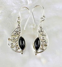 Elegante Ohrringe / Ohrhänger aus Silber 925 mit echtem Onyx / Handarbeit
