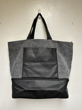 Bolso de Mano DSW Designer Shoe Warehouse XL Weekender Fieltro Cremallera Gris