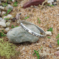 Anillo Conócete a ti mismo de plata de ley - Sabiduría inspiradora apilable tamaños 4-15
