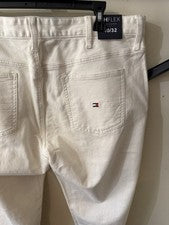 PANTALÓN TOMMY HILFIGER HOMBRE (BLANCO MARFIL) TALLA - 40 X 32. EL FLEX.