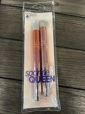 Beauty 360 Sparkle Queen Glow Up Duo! Cepillo redondeado y cepillo resaltador.