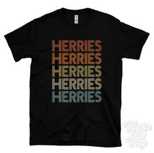 CAMISETA HERRIES ESTILO RETRO REPETIDO Hombre y Mujer Novedad Genial Nombre Regalo