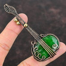 Regalo para ella colgante envuelto en alambre delicado colgante de guitarra alambre de cobre joyería 3,7"