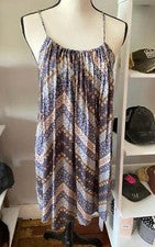 Lindo Vestido Estilo Chevron - S