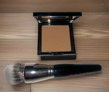 Base Fantasía MALLY BEAUTY 4K Ultra HD en Mediana con Pincel-.33 OZ-Nueva/NUEVA SIN CAJA