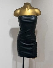 Mini Vestido para Mujer Klesis Negro Imitación Cuero Sin Tirantes Talla S, NUEVO $44