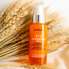 ¡Con AVERAC contra el envejecimiento de la piel! Suero iluminador hialurónico E+C, 30 ml