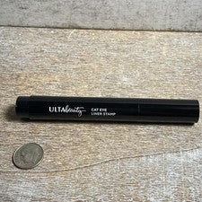 Nuevo delineador de ojos de gato ULTA BEAUTY negro mate tamaño de lujo 0,05 fl oz/1,5 ml