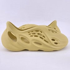 Yeezy Espuma RNNR "AZUFRE" 2022 - Talla 11 - gv6775 (1762-24)