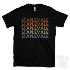 CAMISETA ESTILO RETRO REPETIDO STAPLEVALE para hombre y mujer Reino Unido top name regalo