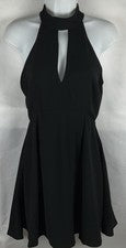Mini Vestido Illa Illa Para Mujer Pequeño Negro Cuello Simulado Halter Ajuste y Acampanado Recortes
