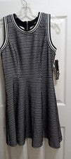 Vestido XOXO Sin Mangas Blanco y Negro Para Mujer Talla 9/10 Y2K Cremallera Nuevo Con Etiquetas Edgy Punk Rock