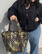 Bolso de Mano Mz Wallace Mediano Acolchado Metro Camuflado