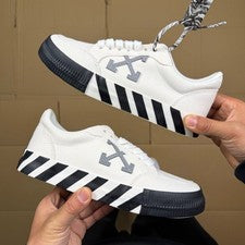 Zapatillas Unisex Off Canvas Blancas Vulcanizadas Flecha Baja Gris Blancas