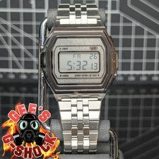 Casio PREMIUM A1000 Caja de Acero Pulsera Multi Fila Retroiluminación LED Plateada A1000A-7