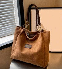Bolso de hombro estilo gamuza sintética tostado Hobo con cierre de cremallera