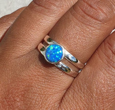 Hermoso anillo de piedras preciosas de ópalo australiano de plata de ley 925 hecho a mano MK*