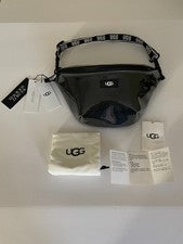 Riñonera negra transparente para mujer Ugg Nasha. TPU/piel sintética/nylon