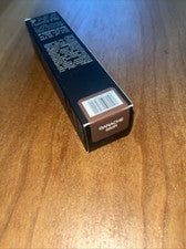 Base en barra Huda Beauty Fauxfilter Skin Finish Ganache 560R 0,44 oz