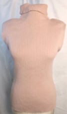 Top sin mangas acanalado Fate sin mangas con cuello embudo y hombreras. Talla S