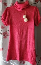 Nuevo con etiquetas Vestido Suéter Para Mujer Takya Moda Rosa Blanco Pom Pom Cuello Alto Talla S/M