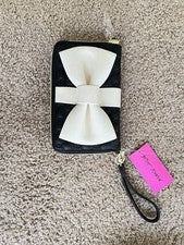 Muñequera Betsy Johnson para mujer, rayas blancas y negras con lazo grande rosa 🎀