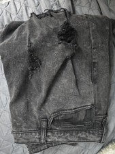 Pantalones de mezclilla desgastados negros apilados Fashion Nova para hombre talla 38x36