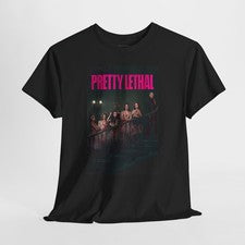 Camiseta Pretty Lethal 2026 Retro Película Póster Terror Unisex Gráfico