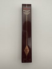 Iluminador fácil varita ligera Charlotte Tilbury Hollywood Beauty - Foco 12 ml
