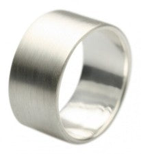 Precioso anillo de plata 925 mate de 10 mm de ancho