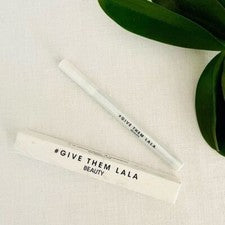 Delineador de ojos con punta de precisión Lala Beauty Give Them Lala en negro a prueba de manchas