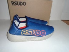 Zapatos deportivos Psudo para hombre con logotipo azul marino talla 8W nuevos en caja