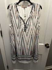Nuevo vestido de verano para mujer. Diseño vertical adelgazante bien forrado