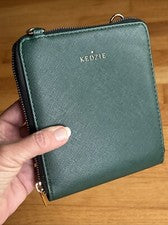 Bolso Bandolera Kedzie Soffiano Mejor Pequeño Cuero Vegano Cartera Verde y Dorado Nuevo sin Etiquetas
