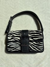 Bolso de hombro Michael Kors de piel de becerro blanco y negro con estampado de cebra