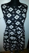Elegante vestido de diseño, blanco y negro, 38