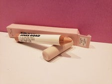 Jones Road ~ El Lápiz Neutralizador ~ Rosa Melocotón Claro ~ 0.1oz ~ Nuevo en Caja