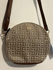 Cartera bandolera beige con monograma de diseñador Tommy Hilfiger para mujer cantimplora