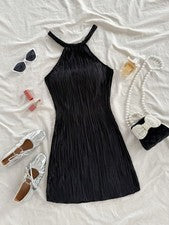 "Soleia Mini Vestido Plisado con Cuello, Monocromo"