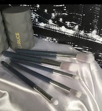 Juego de 5 brochas de maquillaje LARUCE Beauty Christine & Bonus Rennie Cup NUEVO RV$50