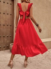 Maxivestido sin espalda con volantes en rojo