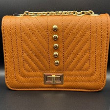 Bolso de Hombro Colección Clásico Tostado Cadena Dorada Tachonado Solapa Bloqueo